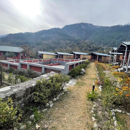 Flora Hills View Hotel Manāli Exterior foto